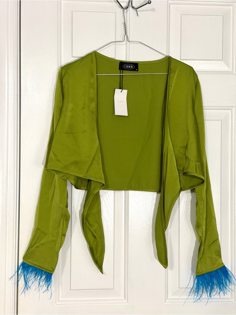 Cider Green Tie-Front Crop Top with Blue Feather Cuffs Medium NWT - Picture 3 of 6